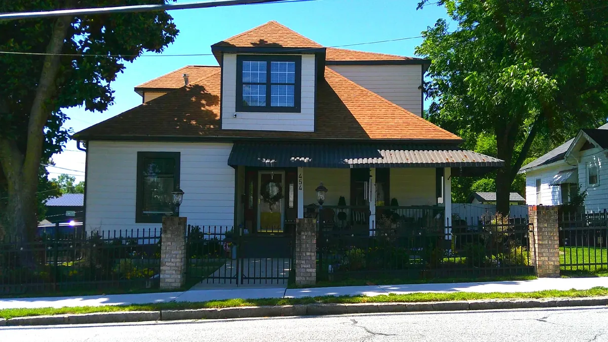 Gorrell Street, photo 2 of 4