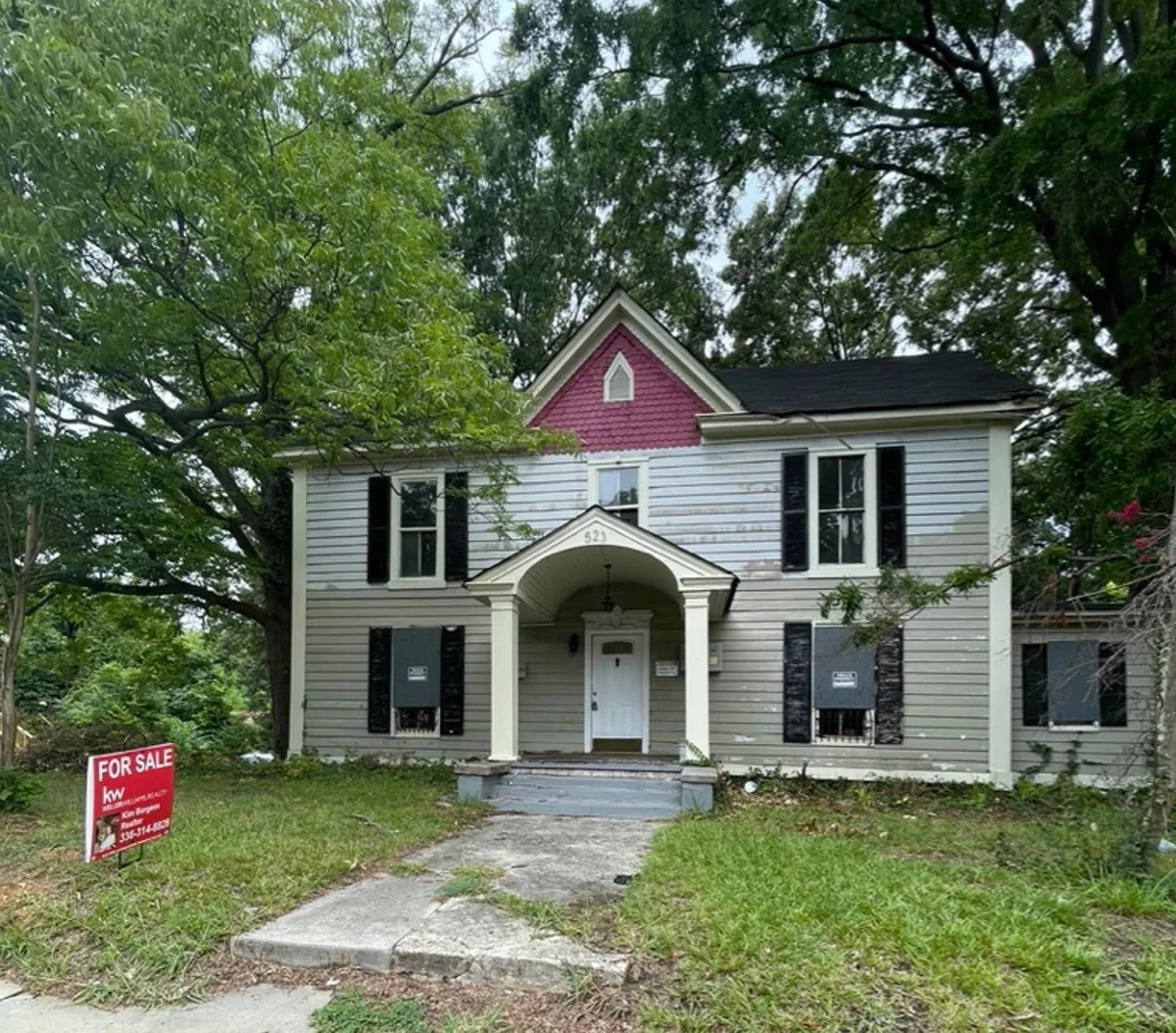 Julian Street, photo 1 of 4
